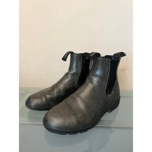 Blundstones womens 9 clear coat gray chelsea leather waterproof high top boots